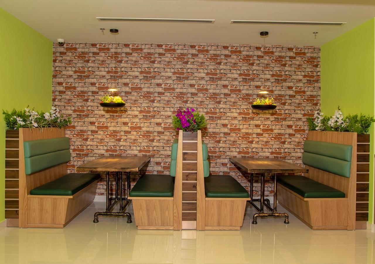Jacob'S Garden Hotel Dubái Exterior foto